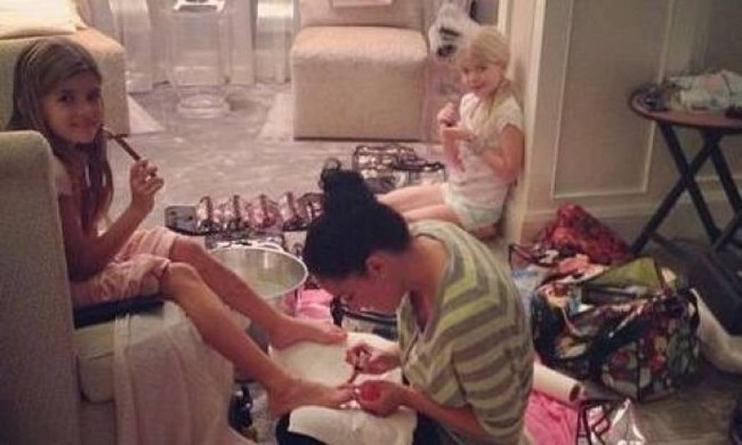 Οι κόρες της Denise Richards είναι πολύ… κοκέτες!