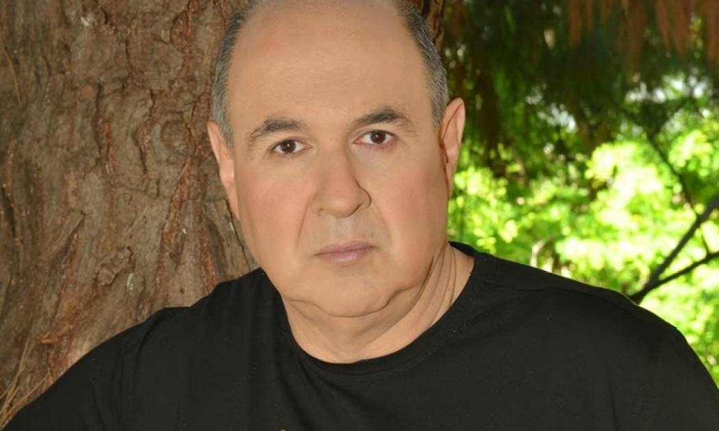 Ηλίας Φιλίππου: «Είχε οίστρο και ίντριγκα να κάνω τον ανώνυμο επώνυμο»