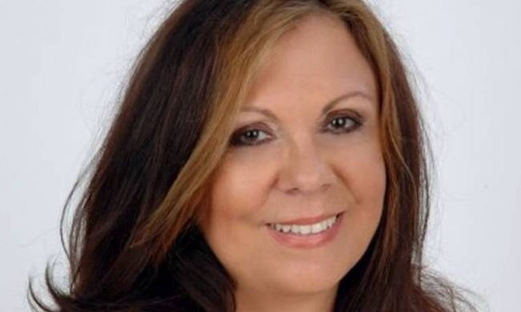 Ρένα Ρίγγα: «Το να χρησιμοποιείς ένα ξένο κόνσεπτ κάνει το γράψιμο πολλές φορές πιο δύσκολο»