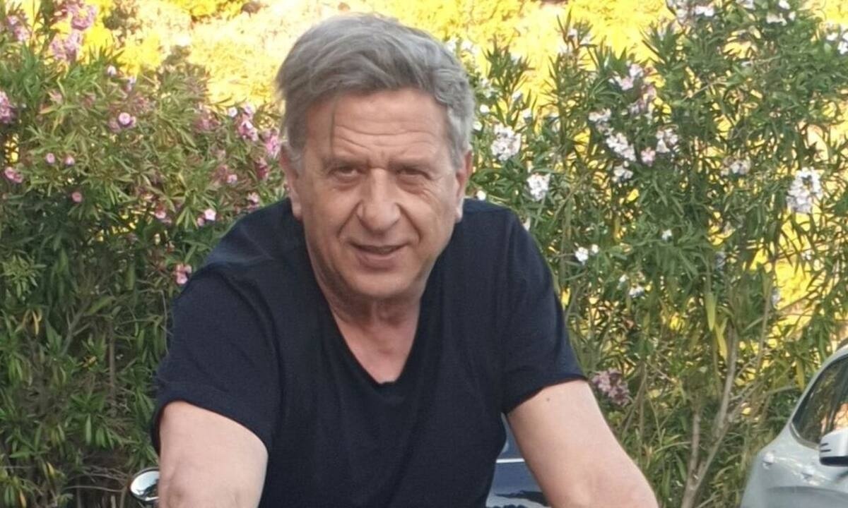 Κώστας Κόκλας: Ο γιος του Δημήτρης έχει μεγαλώσει πολύ και κοντεύει να τον περάσει σε ύψος!