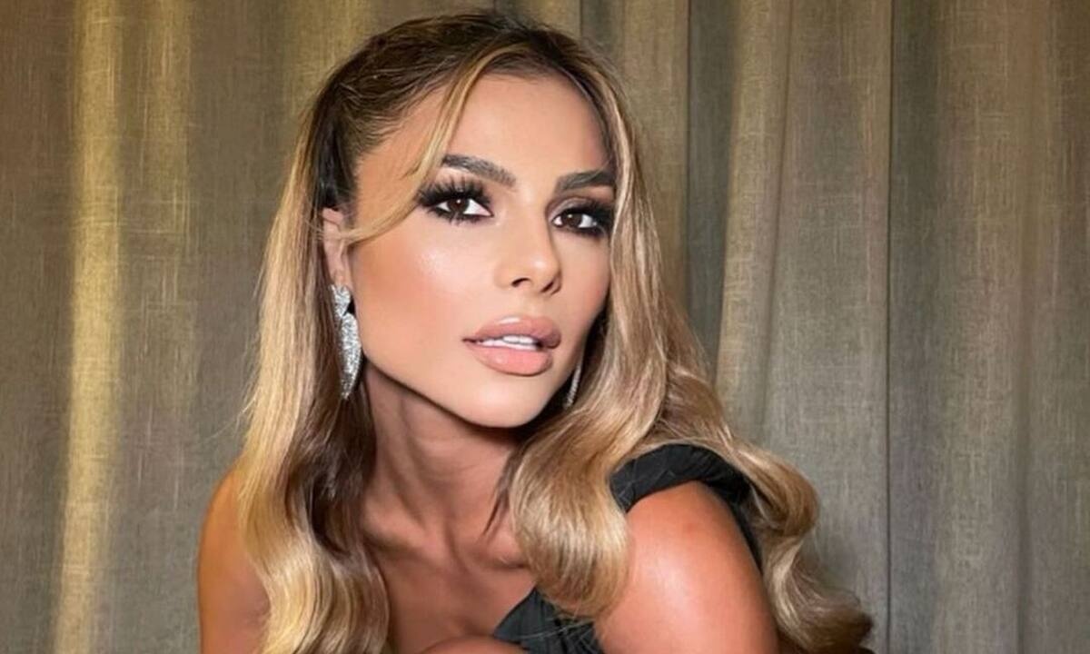 Ελευθερία Ελευθερίου: Θα εκπλαγείς με την τεράστια αλλαγή στα μαλλιά της (photos)