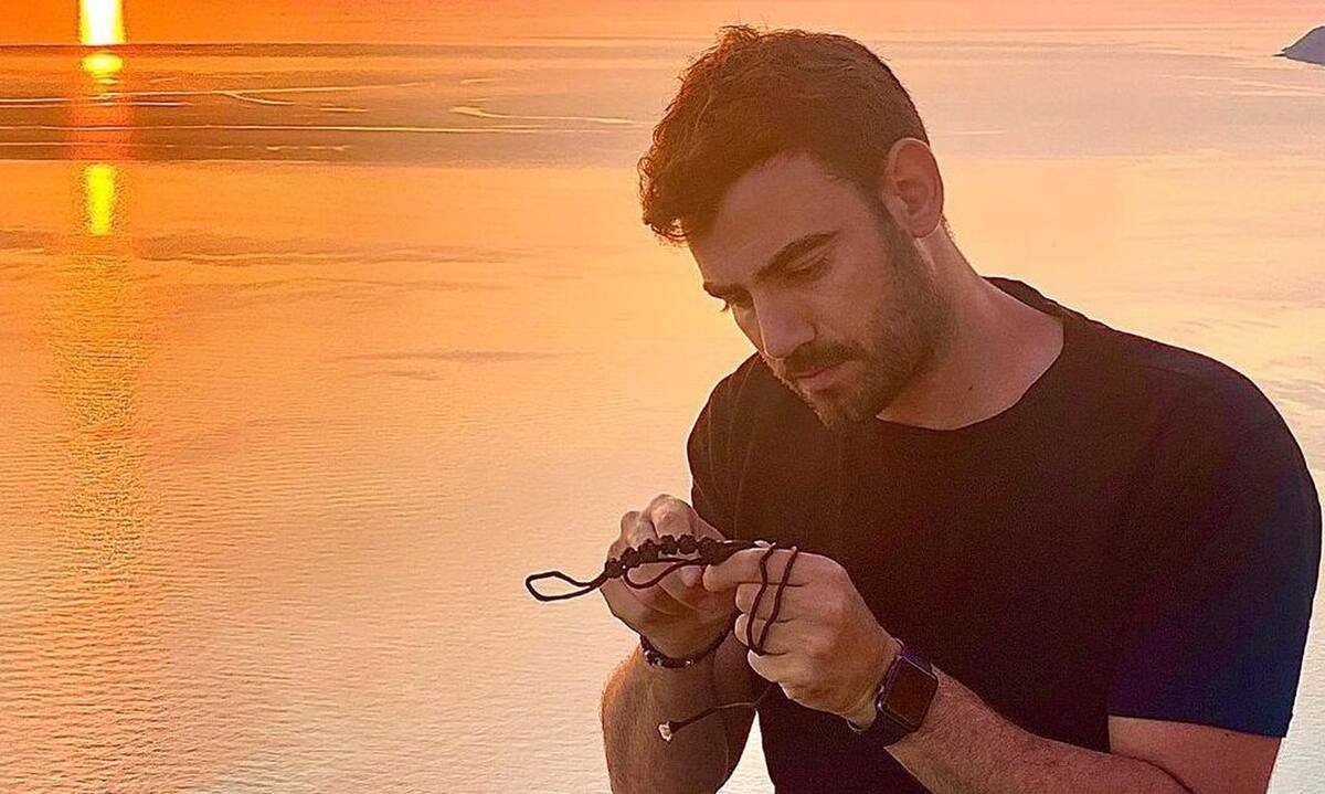 Πολυδερόπουλος: Ο ρόλος στο Μαύρο Ρόδο, το ατύχημα με τη μηχανή και η σχέση του με τον Θεό