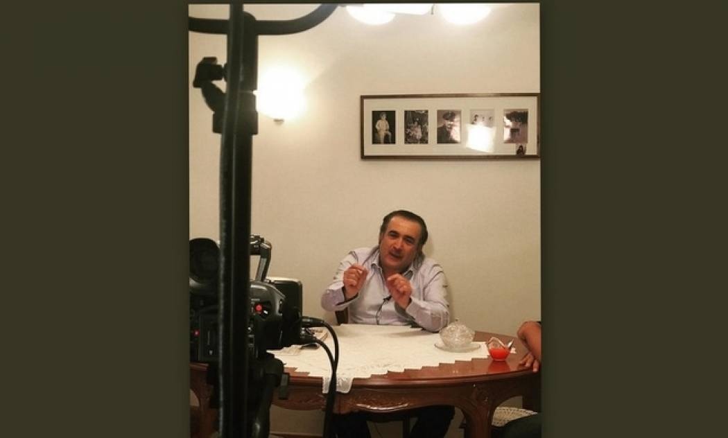 Λάκης Λαζόπουλος: Στο πατρικό του σπίτι στην Λάρισα