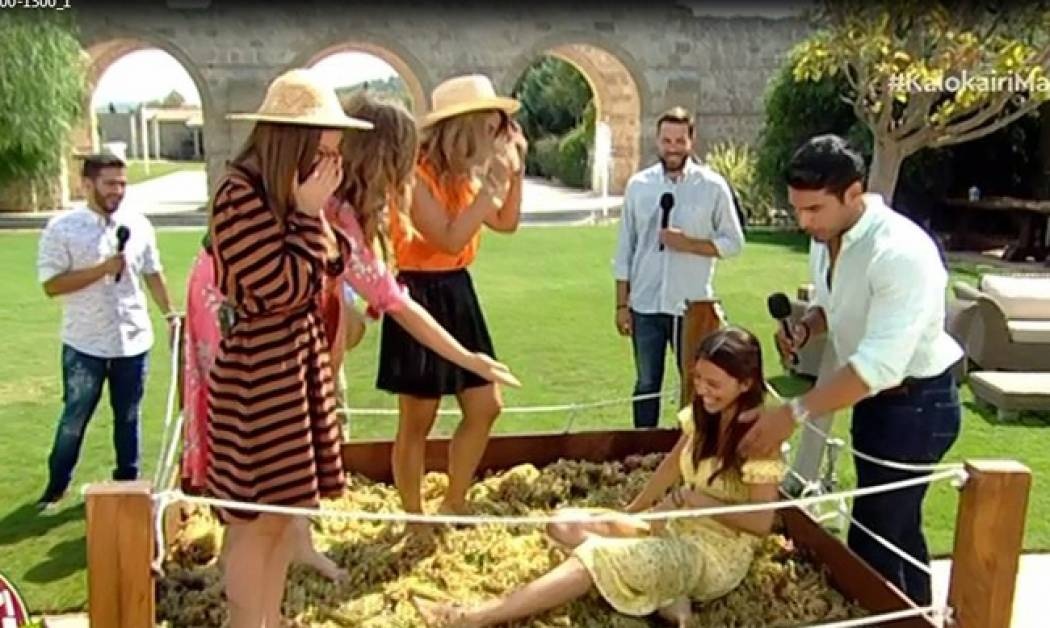 Νικολέτα Ράλλη: Η επική τούμπα της παρουσιάστριας στον αέρα της εκπομπής