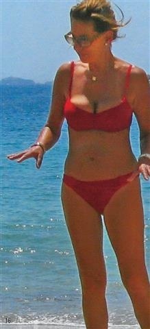 Θα πάθετε πλάκα με το καλογυμνασμένο σώμα της Τρέμη – Δείτε την με κόκκινο μπικίνι! Θα πάθετε πλάκα με το καλογυμνασμένο σώμα της Τρέμη – Δείτε την με κόκκινο μπικίνι!