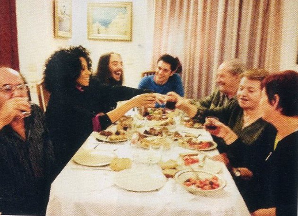 Shaya Hansen - Θοδωρής Παπαντώνης: Η μεγάλη αλλαγή στη ζωή τους! Shaya Hansen - Θοδωρής Παπαντώνης: Η μεγάλη αλλαγή στη ζωή τους!