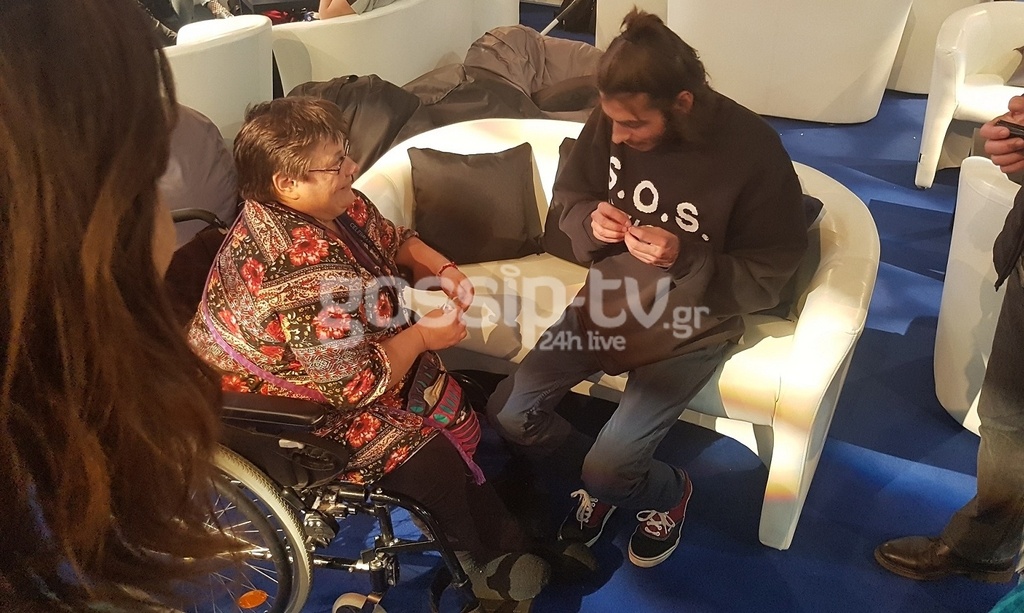 Eurovision 2017: Η συγκινητική έκπληξη και το δώρο στον Πορτογάλο Salvador Sobral Eurovision 2017: Η συγκινητική έκπληξη και το δώρο στον Πορτογάλο Salvador Sobral
