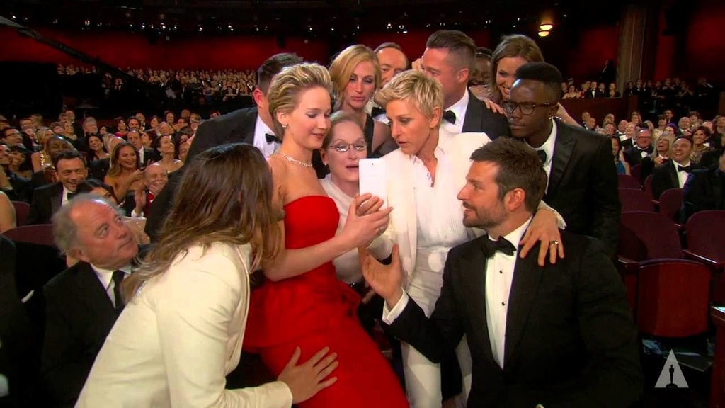 Όσκαρ 2018: Η θρυλική selfie της DeGeneres και το παρασκήνιο Όσκαρ 2018: Η θρυλική selfie της DeGeneres και το παρασκήνιο
