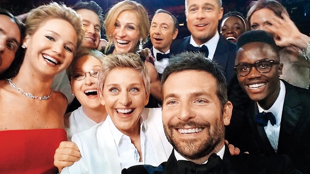 Όσκαρ 2018: Η θρυλική selfie της DeGeneres και το παρασκήνιο Όσκαρ 2018: Η θρυλική selfie της DeGeneres και το παρασκήνιο