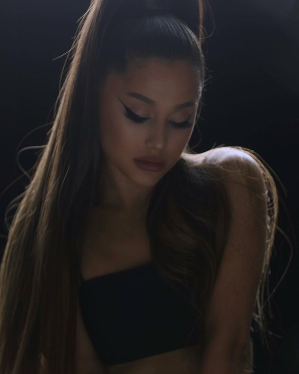 Η Ariana Grande σαρώνει στο Instagram! Δε φαντάζεστε πόσους followers έχει Η Ariana Grande σαρώνει στο Instagram! Δε φαντάζεστε πόσους followers έχει