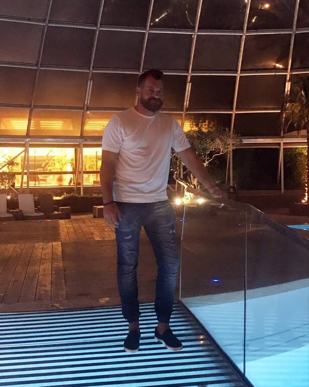 Αυτός δεν ήταν άλλος από το Μανώλη Σαββάκη.