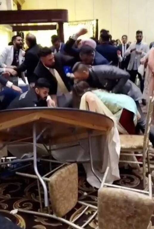 Δείτε σκηνές από τον καυγά...