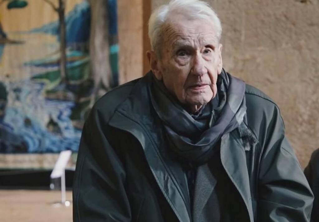 Ήταν υπεύθυνος για πολλούς από τους χάρτες που συνοδεύουν τα βιβλία και απεικονίζουν τον κόσμο της «Μέσης Γης».