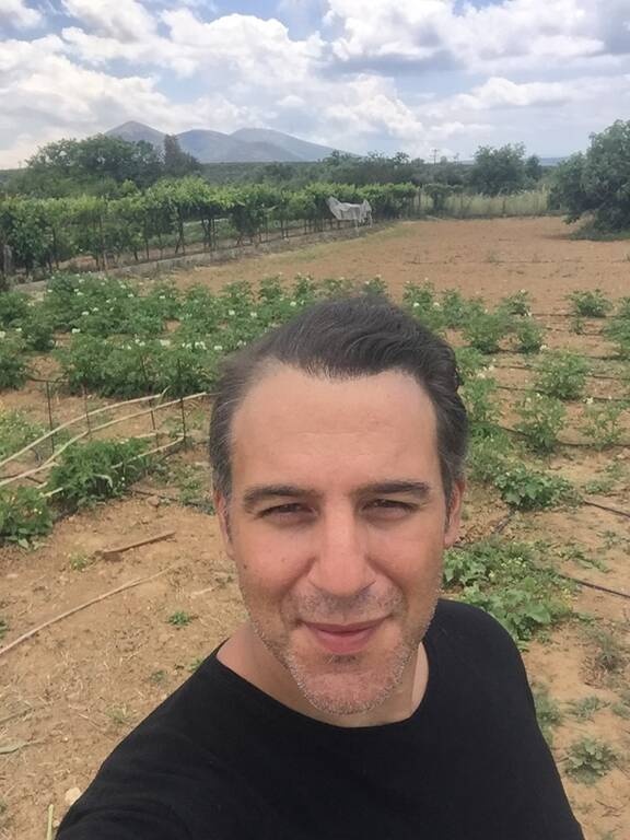 Πάντως η μεγάλη του αγάπη θα είναι... πάντα το τραγούδι!