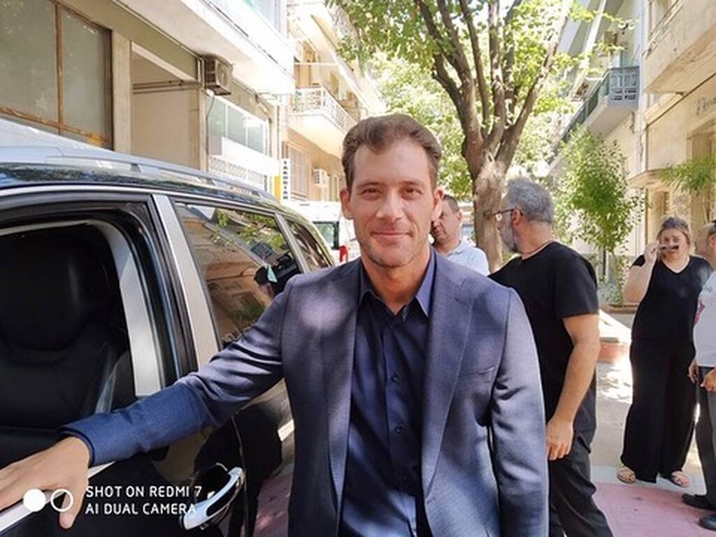 Ο Αντίνοος Αλμπάνης στα γυρίσματα για τη σειρά, "Ήλιος".