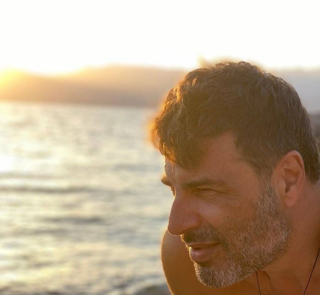 Ο Βασίλης Παλαιολόγος δήλωσε χαρακτηριστικά: «Πιστεύω πως ο απόηχος της όλης συνθήκης προϋποθέτει πληγές! Εφόσον διακυβεύονται θέματα δημόσιας υγείας πρέπει οι πολιτείες να παίρνουν θέση και αποφάσεις στη διαχείριση κρίσεων, που σημαίνει, εκτός των άλλων, και δημιουργία πλάνων αντιμετώπισης προς ανακούφιση των κοινωνικών ομάδων που πλήττονται».
