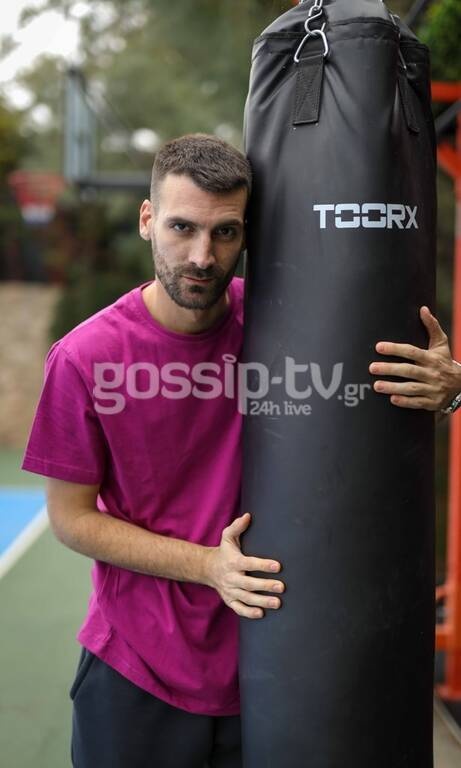 Στιγμιότυπο από το βίντεο κλιπ.