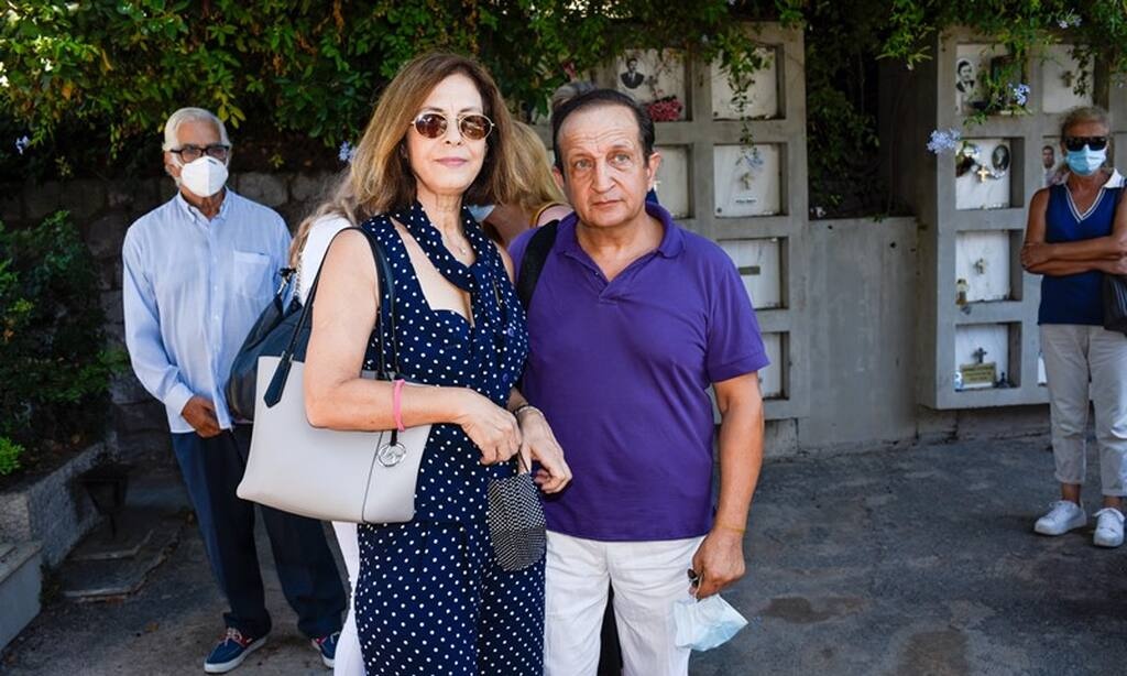 Φώτο από το ετήσιο μνημόσυνο της Αλίκης Βουγιουκλάκη