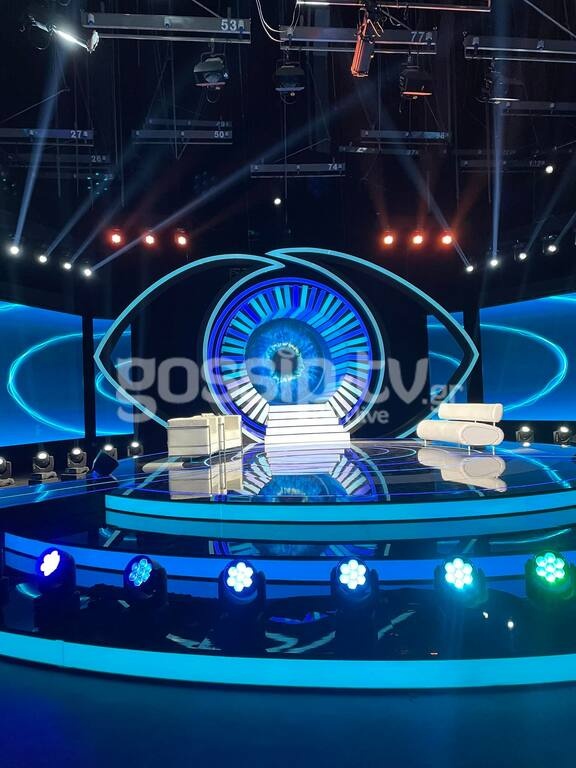 Το στούντιο λίγο πριν ξεκινήσει το live.