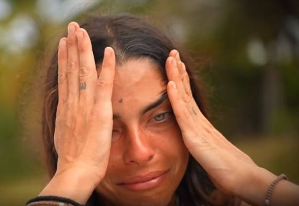 Λύγισε η ηθοποιός.