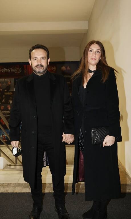 Κώστας Μακεδόνας με τη σύζυγό του, Σταυρούλα