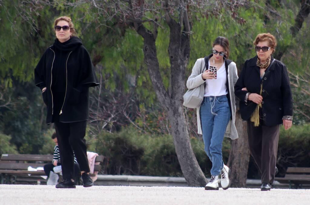 Ειδικά αυτές οι ημέρες θα είναι δύσκολες για εκείνες μιας που θα είναι το πρώτο Πάσχα δίχως να τον έχουν κοντά τους