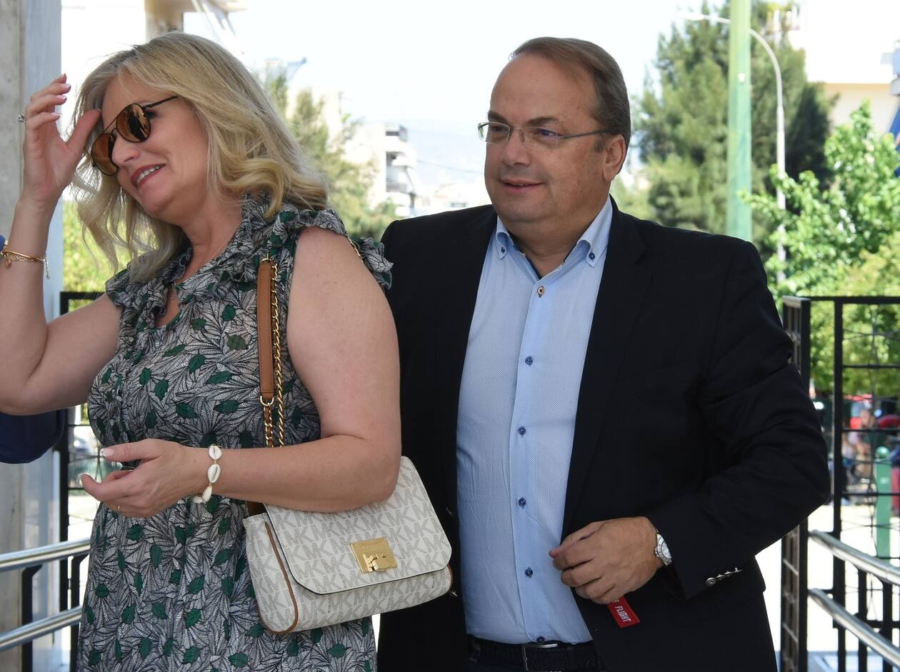 Ντίνα Κωνσταντέλλου-Γρηγόρης Κωνσταντέλλος
