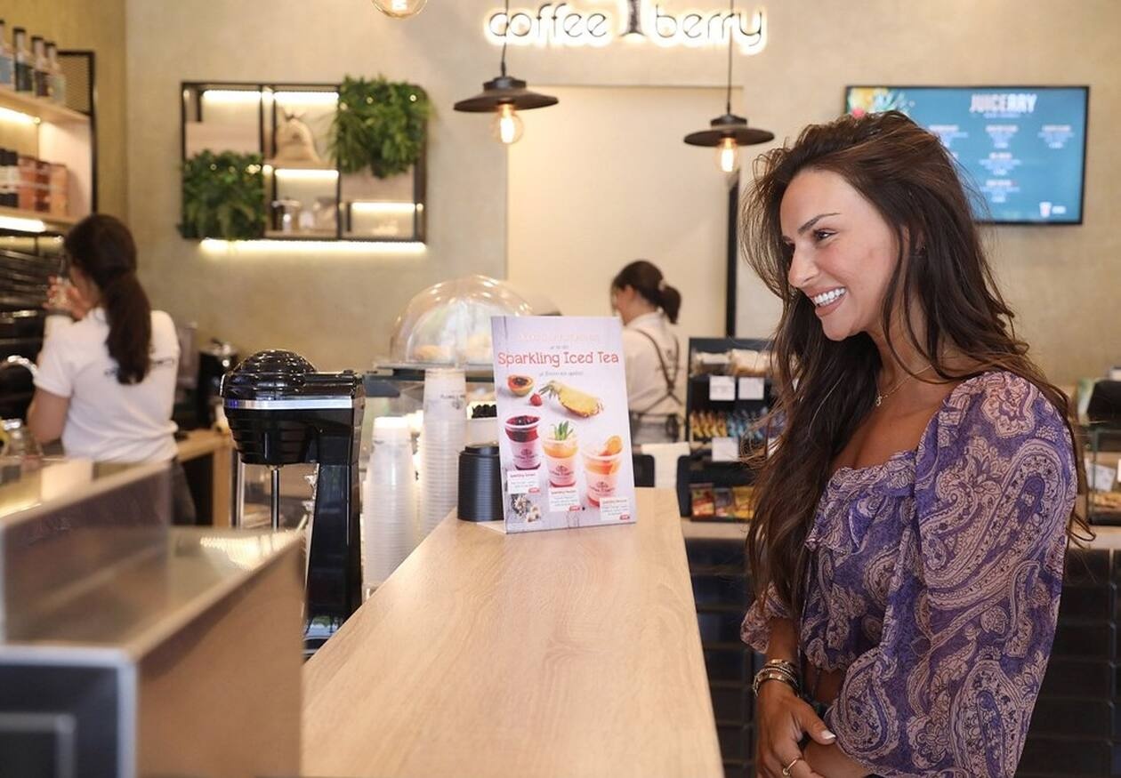 Η Ελένη Τσολάκη στα Coffee Berry